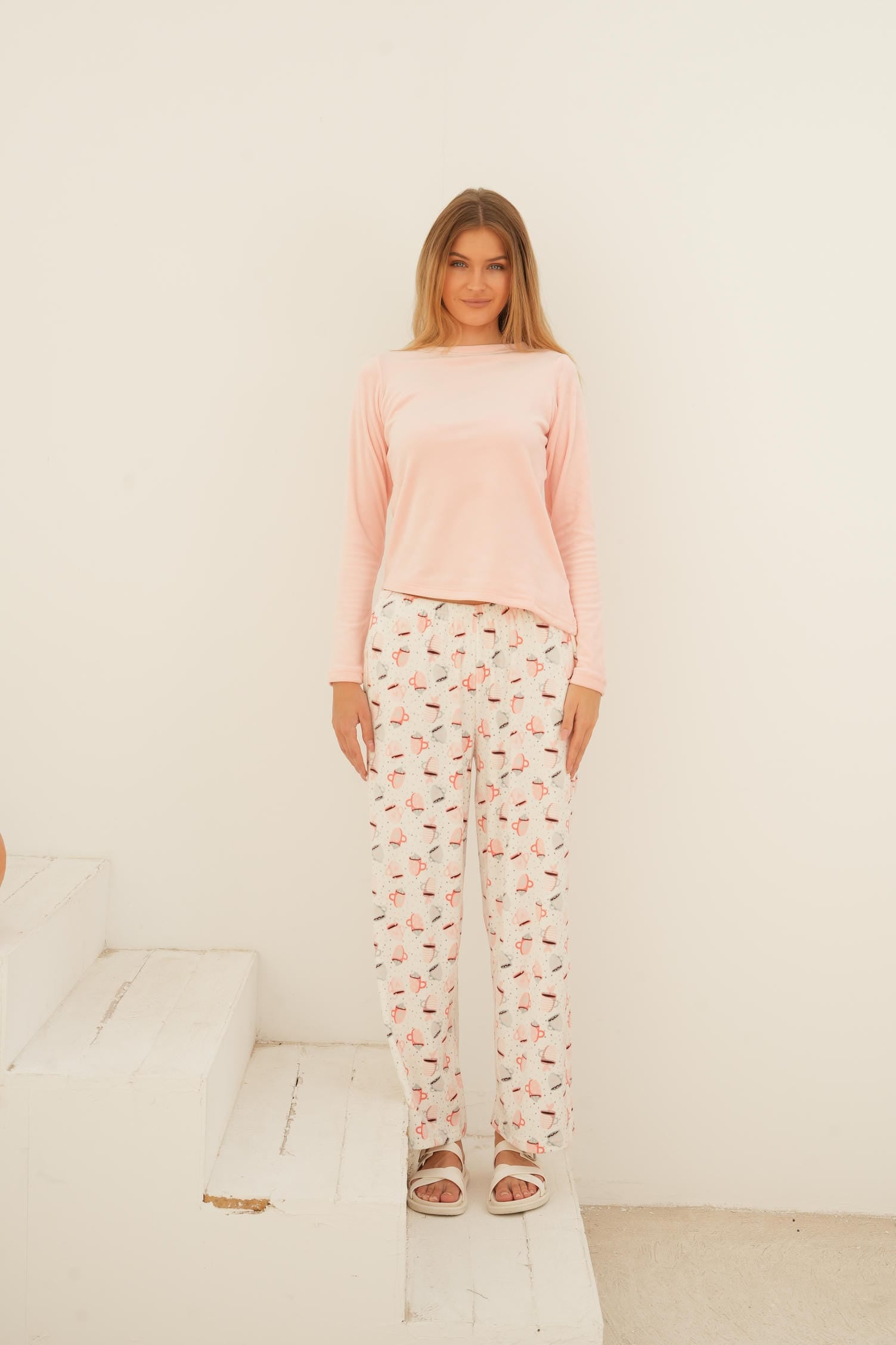 Winter Glow Lounge Set